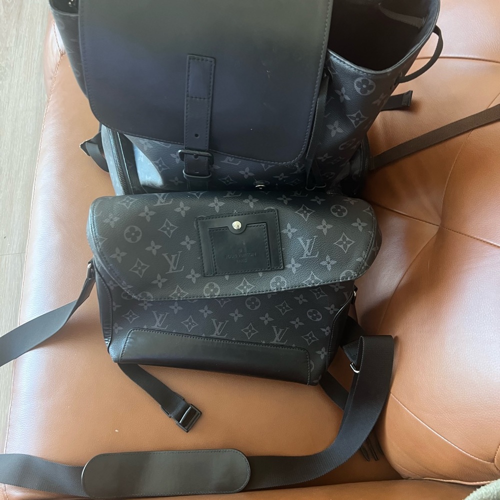 Louis Vuitton cross body messenger bag